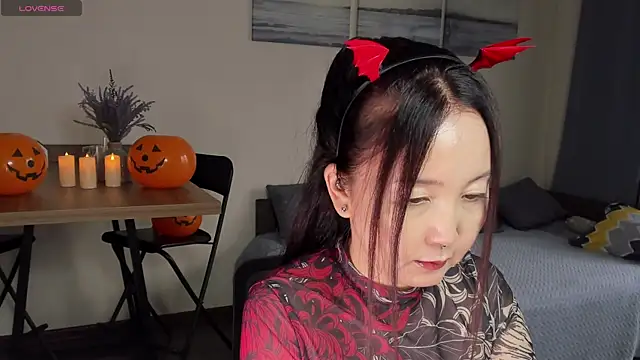 AvroraSakura online show from 10-30-25, 11:22