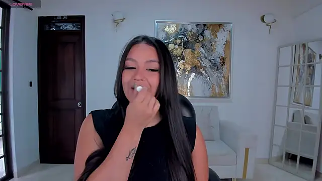 ToriCrossX online show from 01-29-25, 12:45