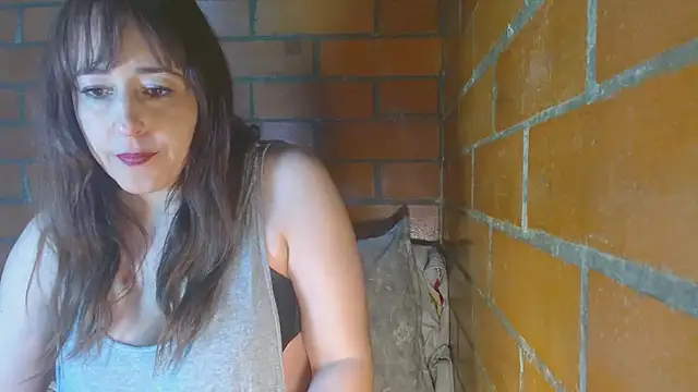 jenniferS  online show from 03-09-25, 07:23