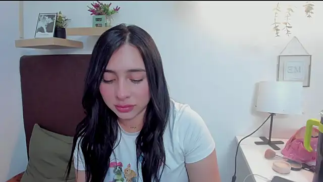 Snapshot of isabella_jade chatting on 01-11-25, 10:51 isabella jade online show from 01-11-25, 10:51