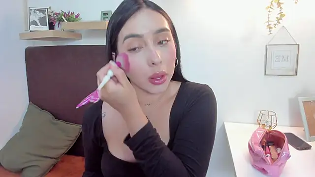 Snapshot of isabella_jade chatting on 02-17-25, 07:10 isabella jade online show from 02-17-25, 07:10