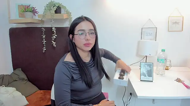Snapshot of isabella_jade chatting on 02-25-25, 06:53 isabella jade online show from 02-25-25, 06:53