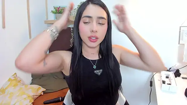 Snapshot of isabella_jade chatting on 03-11-25, 10:31 isabella jade online show from 03-11-25, 10:31