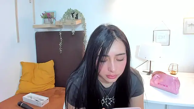 Snapshot of isabella_jade chatting on 03-18-25, 12:38 isabella jade online show from 03-18-25, 12:38