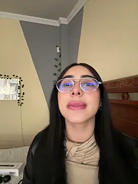 Snapshot of isabella_jade chatting on 09-12-25, 01:11 isabella jade online show from 09-12-25, 01:11