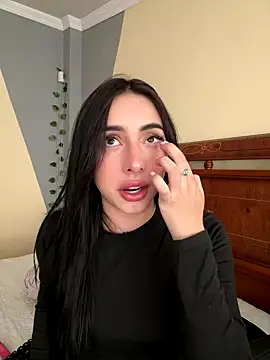 Snapshot of isabella_jade chatting on 09-15-25, 01:55 isabella jade online show from 09-15-25, 01:55