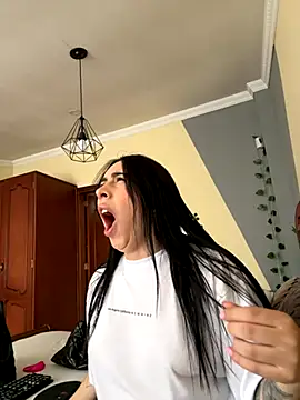 Snapshot of isabella_jade chatting on 10-13-25, 04:18 isabella jade online show from 10-13-25, 04:18