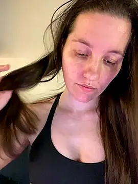 Snapshot of Nicole-Ray chatting on 10-28-25, 08:29 Nicole-Ray online show from 10-28-25, 08:29