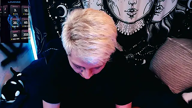 Snapshot of Marieblueeyes chatting on 05-19-26, 11:38 Marieblueeyes online show from 05-19-26, 11:38