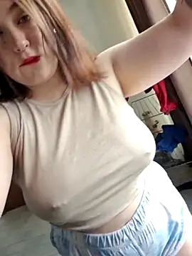 Snapshot of Yammy_Yumi chatting on 10-05-25, 06:01 Yammy Yumi online show from 10-05-25, 06:01