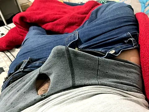 Snapshot of elvis0966 chatting on 12-05-25, 01:09 elvis0966 online show from 12-05-25, 01:09