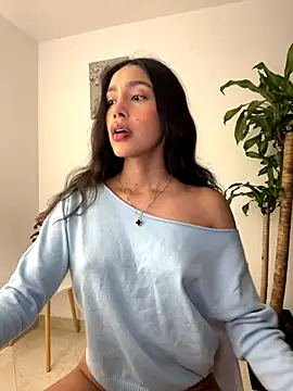 Snapshot of SelenaStone chatting on 11-08-25, 11:03 SelenaStone online show from 11-08-25, 11:03