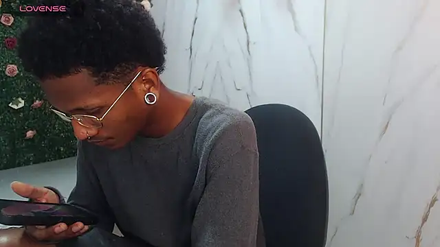 ManSant online show from 04-18-26, 02:43