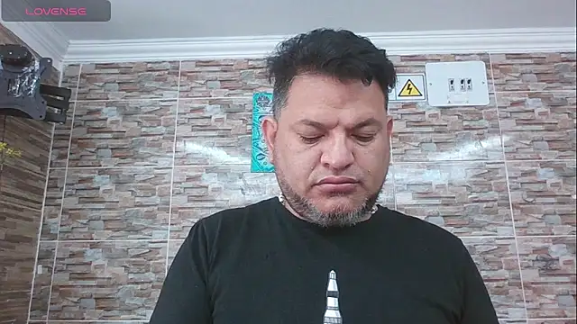 Snapshot of SexDiffrent chatting on 10-29-25, 03:03 SexDiffrent online show from 10-29-25, 03:03