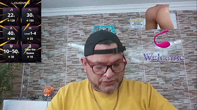 Snapshot of SexDiffrent chatting on 11-02-25, 05:37 SexDiffrent online show from 11-02-25, 05:37