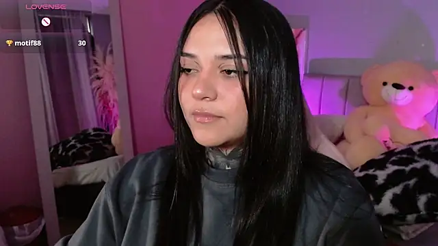 Snapshot of kim_blake chatting on 01-28-25, 04:08 kim blake online show from 01-28-25, 04:08