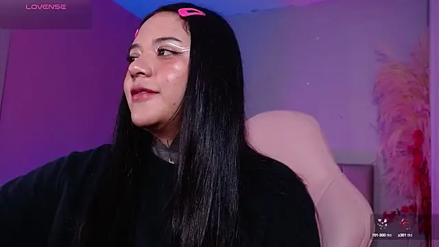 Snapshot of kim_blake chatting on 02-07-25, 12:17 kim blake online show from 02-07-25, 12:17