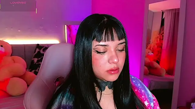 Snapshot of kim_blake chatting on 03-06-25, 12:41 kim blake online show from 03-06-25, 12:41