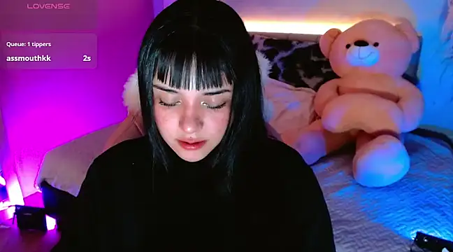 Snapshot of kim_blake chatting on 03-19-25, 04:45 kim blake online show from 03-19-25, 04:45