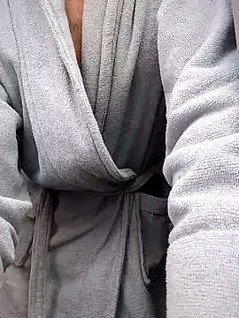 Snapshot of geilehure26 chatting on 12-22-24, 09:00 geilehure26 online show from 12-22-24, 09:00