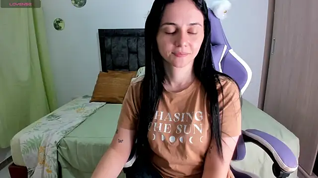 Snapshot of lucia_s1 chatting on 06-17-26, 10:10 lucia s1 online show from 06-17-26, 10:10