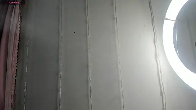 Snapshot of aly_nucita_ chatting on 01-12-25, 01:11 aly nucita  online show from 01-12-25, 01:11