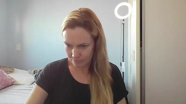 Annylove1 online show from 04-13-26, 12:21