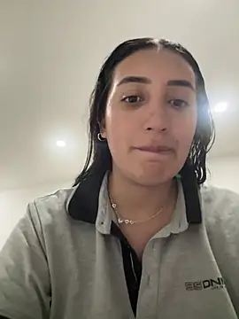 Snapshot of Hannahoff chatting on 01-16-25, 05:11 Hannahoff online show from 01-16-25, 05:11