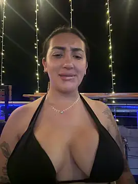 Snapshot of Hannahoff chatting on 01-23-25, 01:19 Hannahoff online show from 01-23-25, 01:19