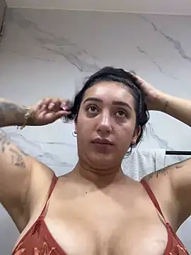 Snapshot of Hannahoff chatting on 03-02-25, 06:30 Hannahoff online show from 03-02-25, 06:30