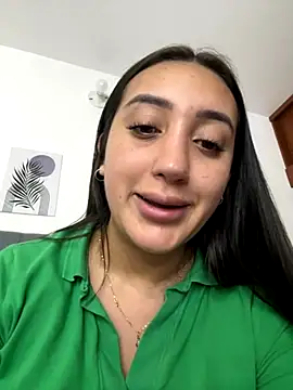 Snapshot of Hannahoff chatting on 09-26-25, 04:16 Hannahoff online show from 09-26-25, 04:16