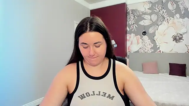 Roxie Bradley online show from 11-21-25, 06:45