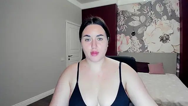 Roxie Bradley online show from 11-25-25, 06:46