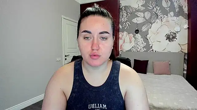 Roxie Bradley online show from 03-04-26, 06:41