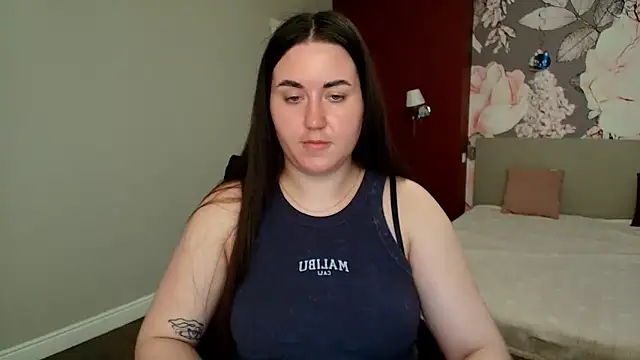 Roxie Bradley online show from 05-15-26, 05:47