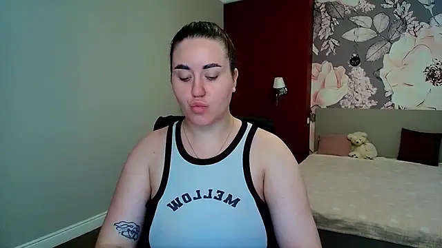 Roxie Bradley online show from 07-07-26, 05:54