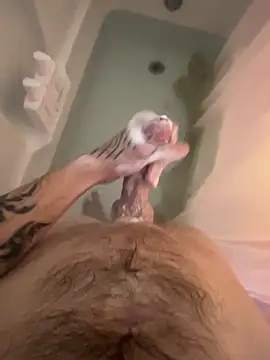 Snapshot of ThatTattooedGuy chatting on 11-07-25, 06:35 ThatTattooedGuy online show from 11-07-25, 06:35