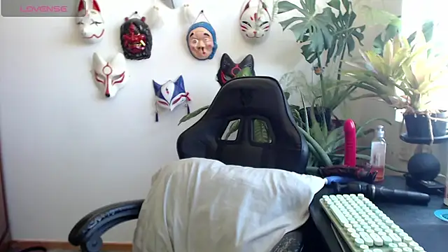 cat salo online show from 02-27-26, 03:45