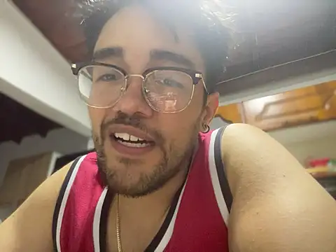 Im sophiie online show from 01-25-25, 05:40