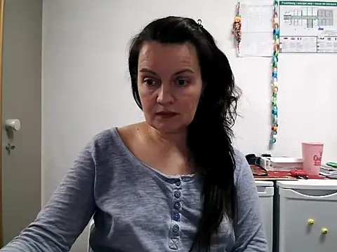 LoveNBloom online show from 02-19-25, 08:10