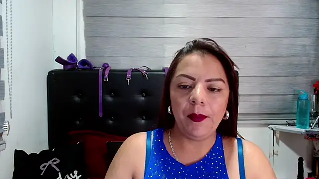 Snapshot of VIOLETTA-HOT chatting on 03-01-25, 10:02 VIOLETTA-HOT online show from 03-01-25, 10:02