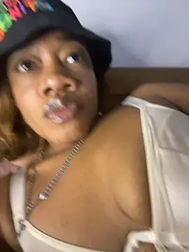  yisela  online show from 01-12-26, 01:00