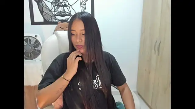 Snapshot of Ciara8 chatting on 07-02-26, 05:35 Ciara8 online show from 07-02-26, 05:35