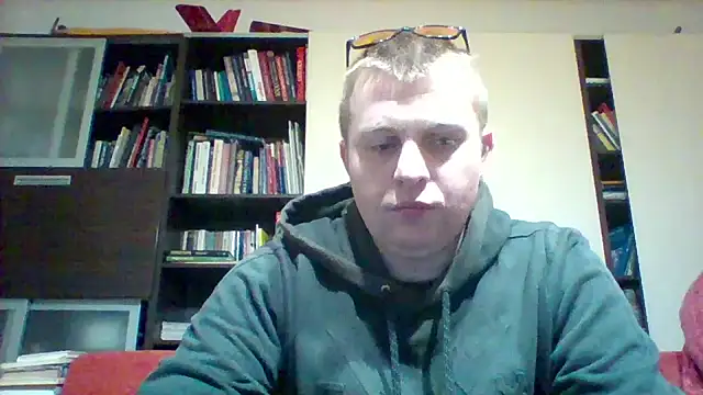 Snapshot of Matttthees chatting on 02-10-26, 01:10 Matttthees online show from 02-10-26, 01:10