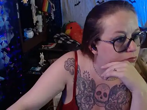 Snapshot of edgexchaos chatting on 11-06-25, 12:50 edgexchaos online show from 11-06-25, 12:50