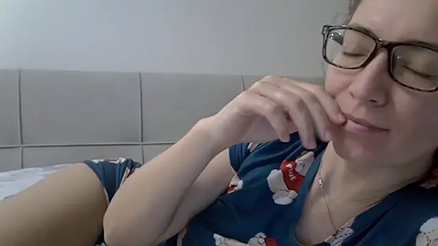 Snapshot of Ashleyspice chatting on 01-07-25, 04:39 Ashleyspice online show from 01-07-25, 04:39