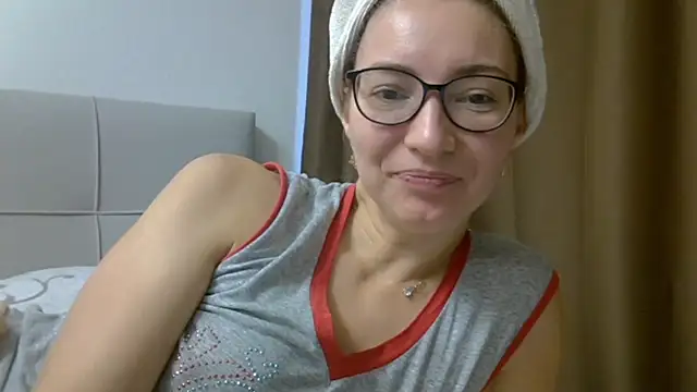 Snapshot of Ashleyspice chatting on 10-13-25, 06:13 Ashleyspice online show from 10-13-25, 06:13