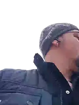 Snapshot of BuckWessle chatting on 02-15-25, 08:22 BuckWessle online show from 02-15-25, 08:22