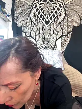 Snapshot of Boonny_Boo01 chatting on 09-26-25, 04:00 Boonny Boo01 online show from 09-26-25, 04:00