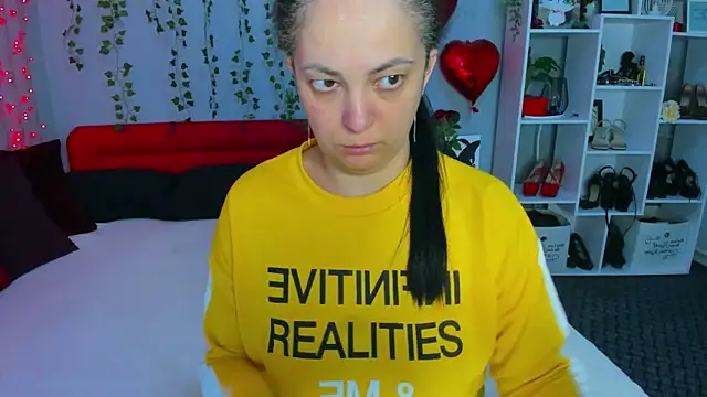 DarlingMilf online show from 04-24-26, 06:21